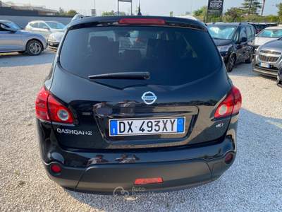 Nissan Qashqai +2 2.0 dCi DPF Tekna 7 POSTI UNICO PROPIETARIO PELLE-TETTO-NAVY-RETRO Nero usata Corato