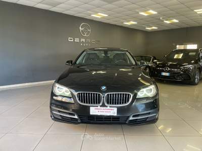 BMW Serie 5 520d 520d 184cv Luxury Nero usata Gioia Tauro