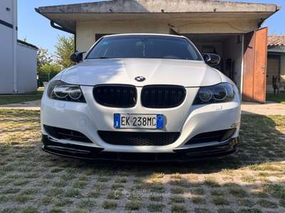 BMW Serie 3 320d xdrive Bianco usata Udine