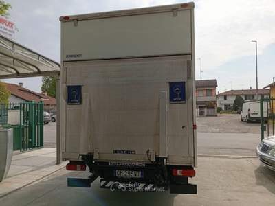Iveco Daily spondaidraulica anteo 1000 kg Bianco usata Mede