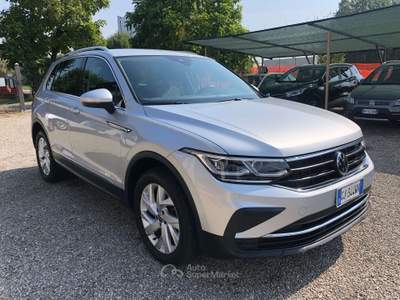 Volkswagen Tiguan 2.0 tdi Elegance 4motion 150cv dsg TAGLIANDI VW Argento usata SAN GIOVANNI IN PERSICETO