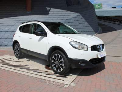 Nissan Qashqai 1.6 dCi 4WD TEKNA Bianco usata Denno