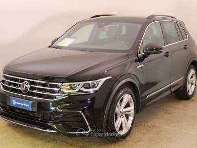 Volkswagen Tiguan 1.5 TSI 150 CV DSG ACT R-Line Nero usata Paruzzaro