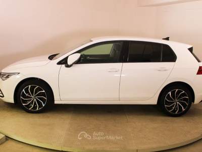 Volkswagen Golf 2.0 TDI 115 CV SCR Life Bianco usata Paruzzaro
