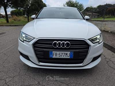 Audi A3 SPB 1.6 TDI 116 CV Business Bianco usata Alfianello
