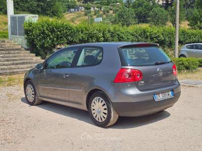 Volkswagen Golf 1.6 16V FSI 3p. Comfortline usata Pesaro