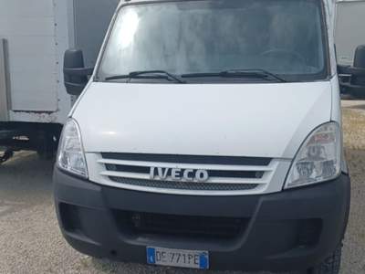 Iveco Daily Furgone daily in ottime condizioni Bianco usata Andria