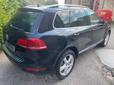 Volkswagen Touareg volksvagen Touareg 3.0tdi full optional Nero usata Brescia