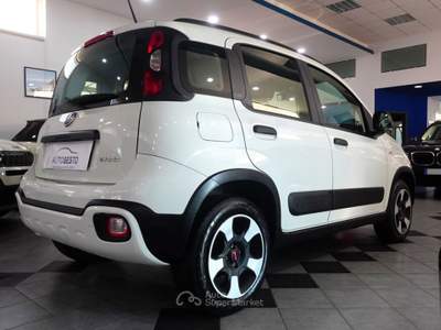 Fiat Panda 1.0 BZ 70 CV FIREFLY HYBRID CITY CROSS Bianco usata Carlentini