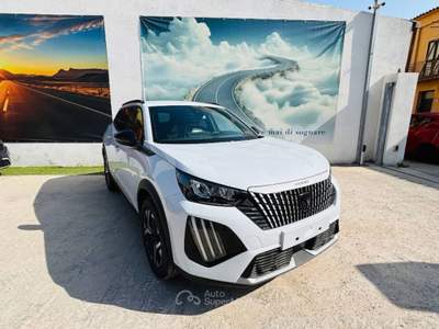Peugeot 2008 1.2 puretech Allure s&s 100cv Bianco usata Olbia