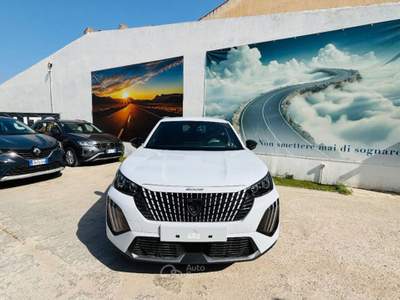 Peugeot 2008 1.2 puretech Allure s&s 100cv Bianco usata Olbia