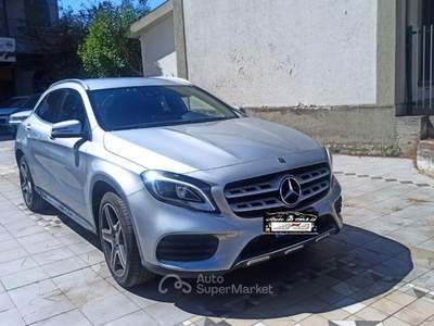 Mercedes-Benz GLA GLA 200 d Automatic 4Matic Premium Argento usata Castrovillari