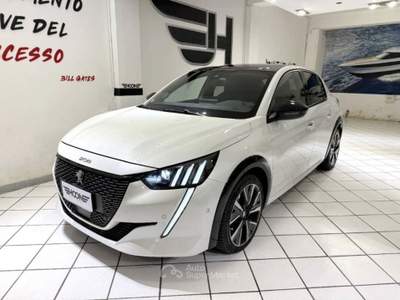 Peugeot 208 1.5 bluehdi GT Pack s&s 100cv Bianco usata Viterbo