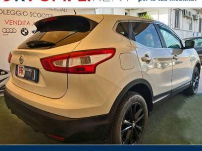 Nissan Qashqai 1.6 dci Business 2wd 130cv xtronic E6 Bianco usata Pompei