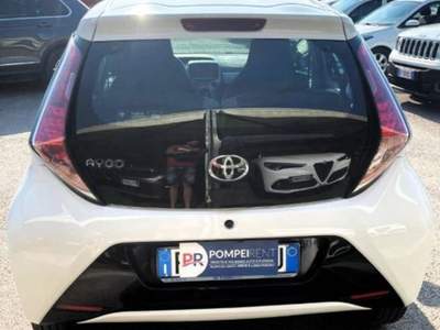 Toyota Aygo 1.0 x-pure 5p Bianco usata Pompei