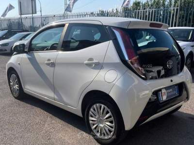 Toyota Aygo 1.0 x-pure 5p Bianco usata Pompei