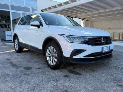 Volkswagen Tiguan Tiguan 1.4 TSI eHYBRID DSG Life Bianco usata Mesagne