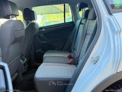 Volkswagen Tiguan Tiguan 1.4 TSI eHYBRID DSG Life Bianco usata Mesagne