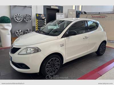 Lancia Ypsilon Ypsilon 1.2 69 CV 5p. GPL Ecochic Gold Bianco usata Venezia