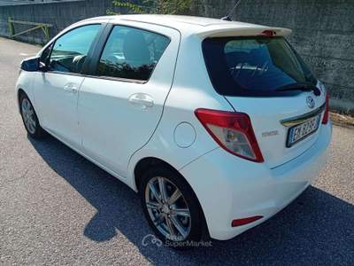 Toyota Yaris Yaris III 2011 5p 1.4 d-4d Active m-mt Bianco usata TRAVAGLIATO