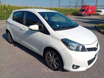 Toyota Yaris Yaris III 2011 5p 1.4 d-4d Active m-mt Bianco usata TRAVAGLIATO