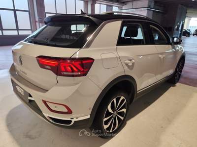 Volkswagen T-Roc 2022 1.0 tsi Life 110cv Bianco usata Monza