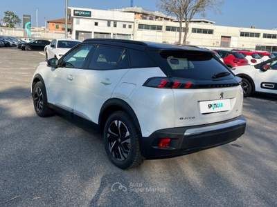 Peugeot 2008 e 100kW GT Bianco usata Roma