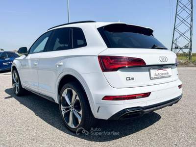 Audi Q5 40 TDI 204 CV quattro S tronic Edition One Bianco usata Paruzzaro