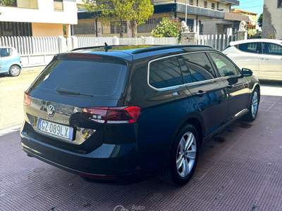 Volkswagen Passat vettura perfetta Nero usata San Benedetto del Tronto