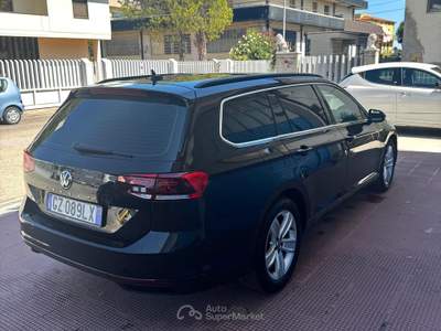 Volkswagen Passat vettura perfetta Nero usata San Benedetto del Tronto