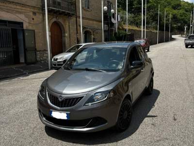 Lancia Ypsilon lancia ypsilon 1.0 hybrid, unico proprietario, 19.000 km Grigio usata Avellino
