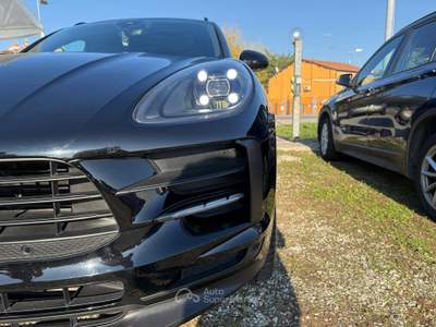 Porsche Macan PARI AL NUOVO Nero usata Ferrara