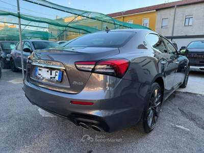Maserati Ghibli L4 330 CV MHEV Gransport Grigio usata Varedo