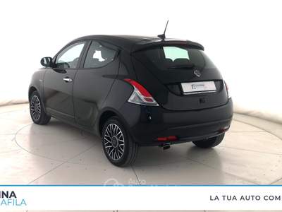 Lancia Ypsilon  - ypsilon 1.0 firefly hybrid platino s&s 70cv Nero usata Marcianise