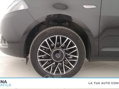 Lancia Ypsilon  - ypsilon 1.0 firefly hybrid platino s&s 70cv Nero usata Marcianise
