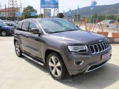 Jeep Grand Cherokee 3.0 V6 CRD 250 CV Multijet II Overland Grigio usata Padula