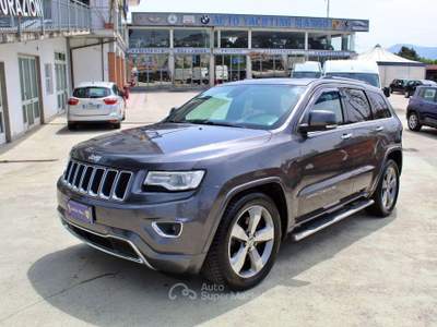 Jeep Grand Cherokee 3.0 V6 CRD 250 CV Multijet II Overland Grigio usata Padula