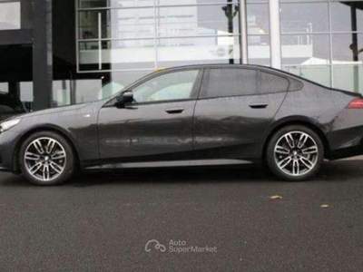 BMW Serie 5 520d 520d 48V sdrive MSport auto(197CV)TETTO Grigio usata Riccione