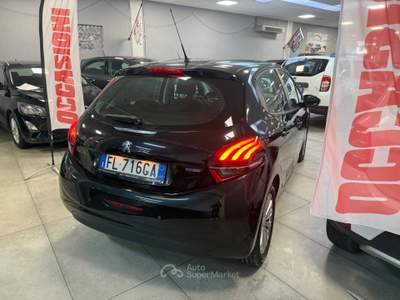 Peugeot 208 5p. GPL Allure Ok Neopatentati Grigio usata Prato