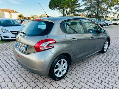 Peugeot 208 PEUGEOT 208 1.4 HDi Beige usata Polesella