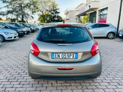 Peugeot 208 PEUGEOT 208 1.4 HDi Beige usata Polesella