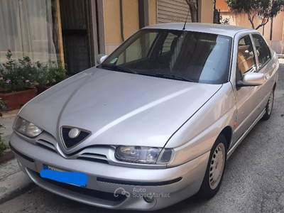 Alfa Romeo 146 Vendesi Alfa Romeo 146 tenuta sempre in Box Grigio usata Siderno
