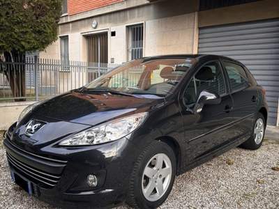 Peugeot 207 chiamatemi al 3926141007 per maggiori info Nero usata Bussolengo