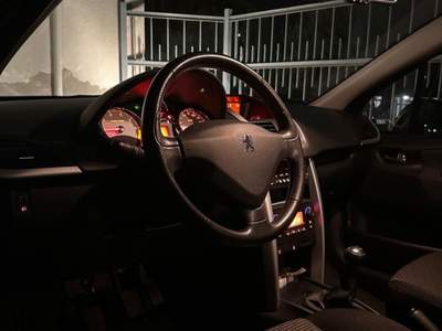 Peugeot 207 chiamatemi al 3926141007 per maggiori info Nero usata Bussolengo