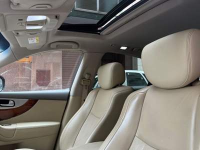 Infiniti QX70 V6 AT GT Premium Nero usata Bari