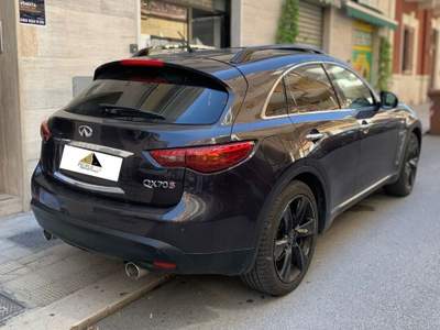 Infiniti QX70 V6 AT GT Premium Nero usata Bari