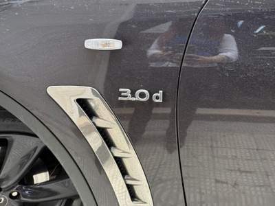Infiniti QX70 V6 AT GT Premium Nero usata Bari