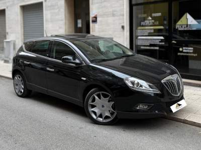 Lancia Delta 1.8 benzina **FULL** Nero usata Bari