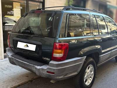 Jeep Grand Cherokee 3.1 cat Laredo LX Verde usata Bari