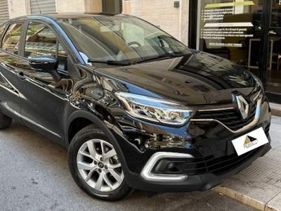 Renault Captur 2019 **UNICO PROPRIETARIO** Nero usata Bari